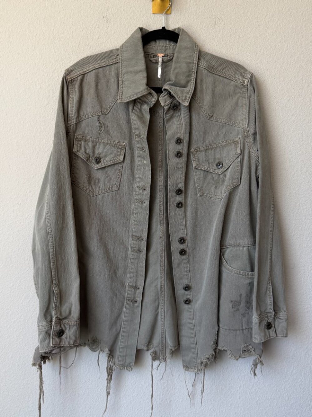 Free People Olive Distressed Cotton Denim Shirt Jacket Size S - Picture 2 of 6